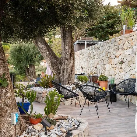 Nyaraló Le Petit Jardin Exotique *